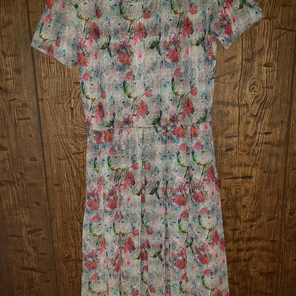 Medium Lularoe Amelia - Picture 1 of 2